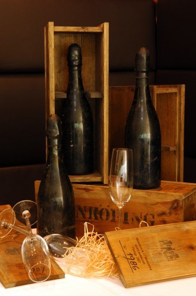 Shipwrecked champagne